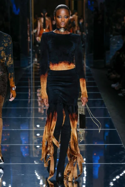 Look 5